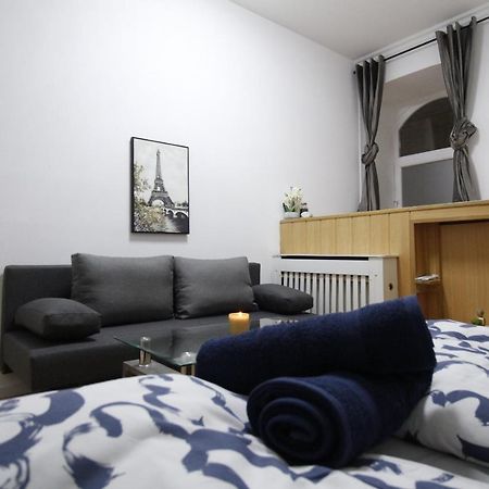 Comfort Triple Room Th Wien Exterior foto
