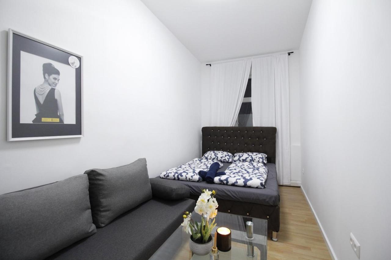 Comfort Triple Room Th Wien Exterior foto