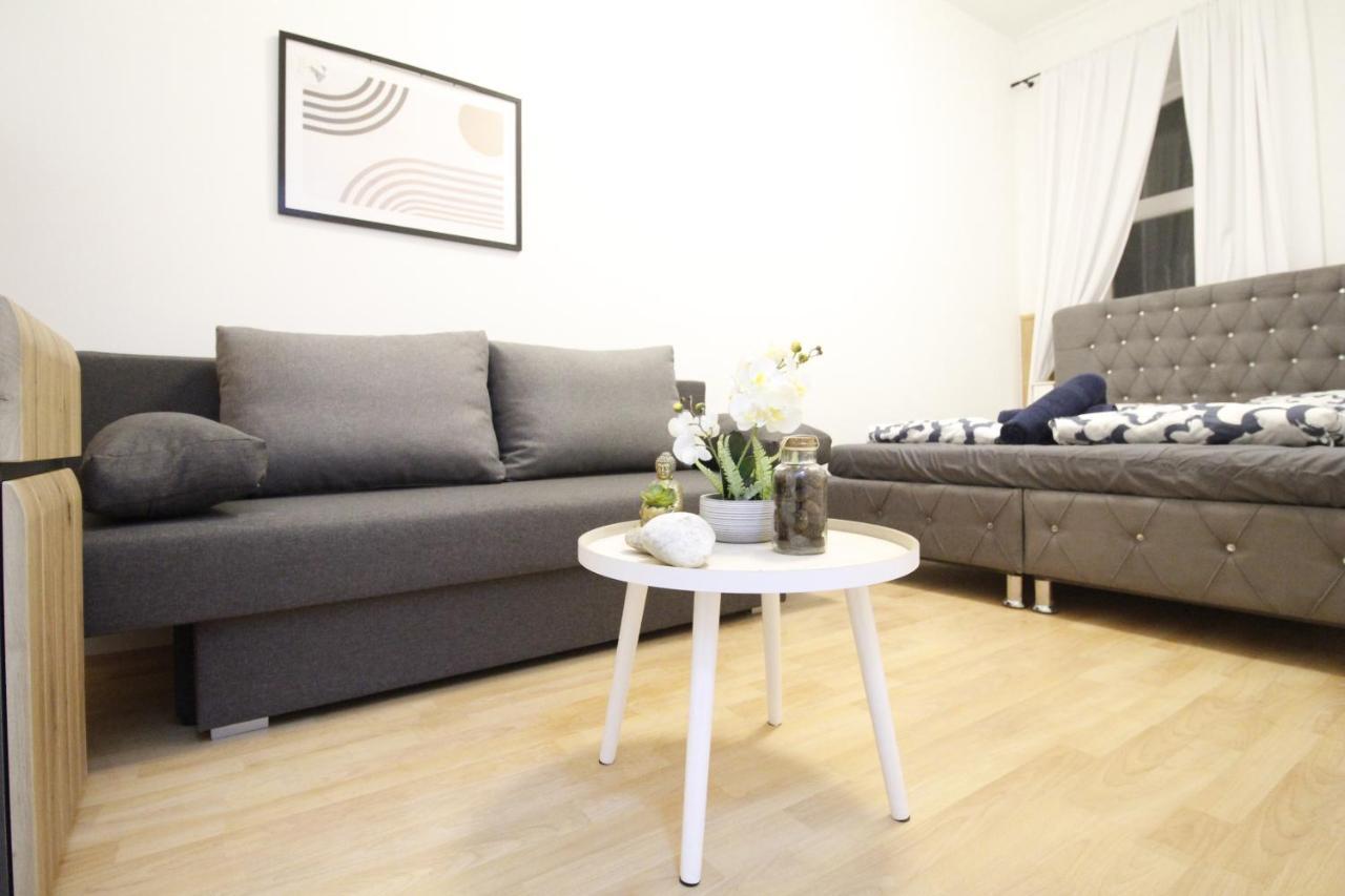 Comfort Triple Room Th Wien Exterior foto