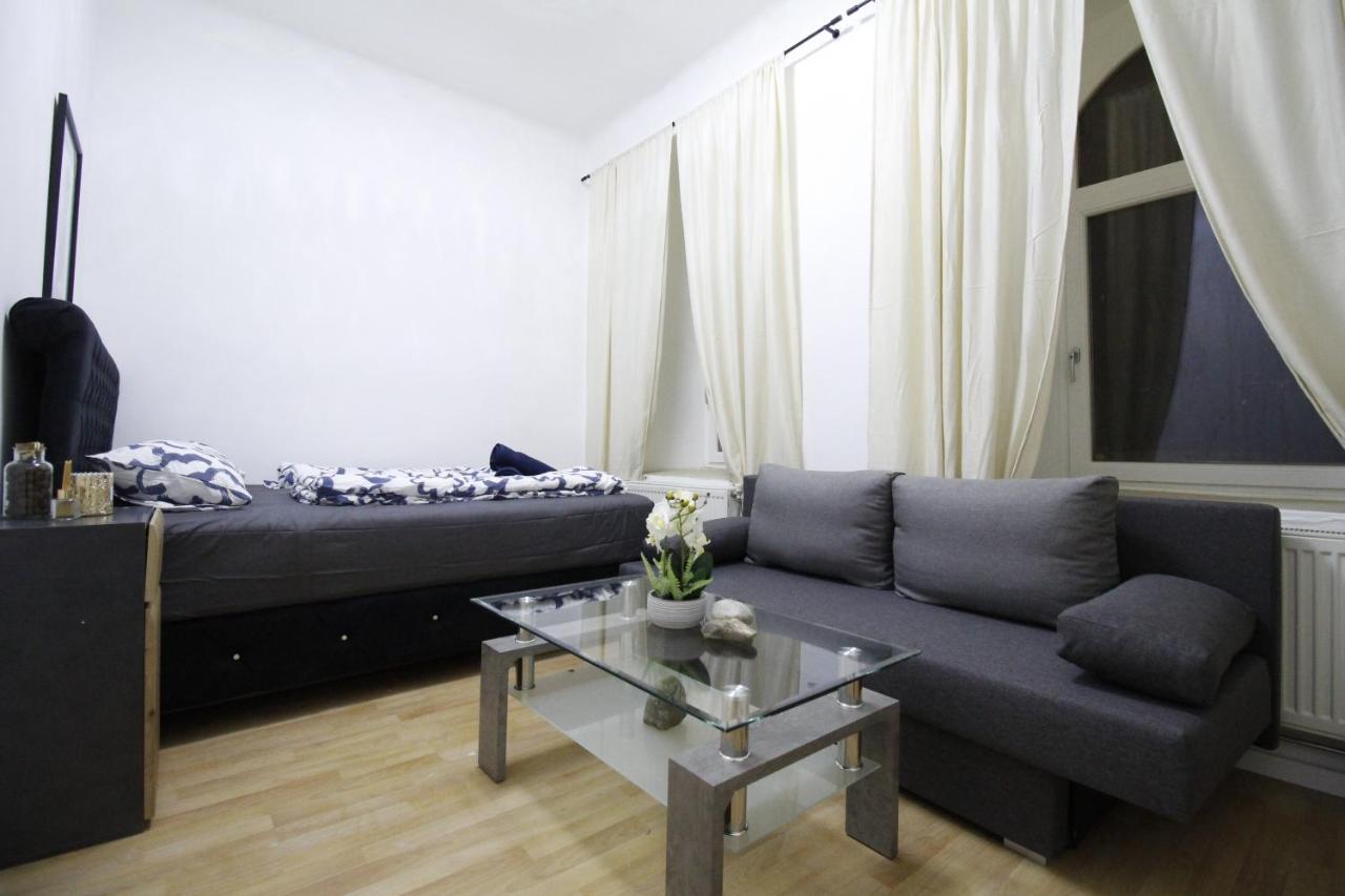 Comfort Triple Room Th Wien Exterior foto