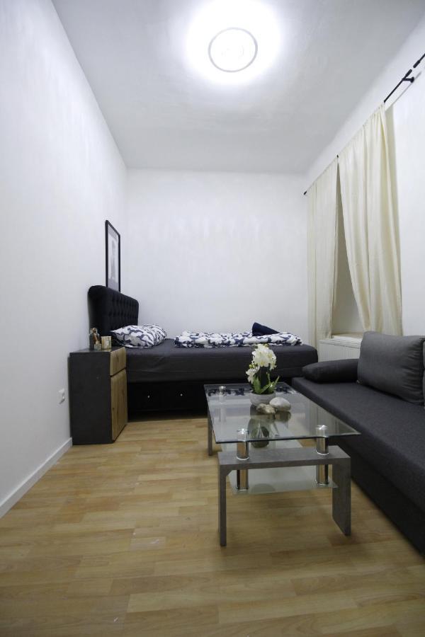 Comfort Triple Room Th Wien Exterior foto