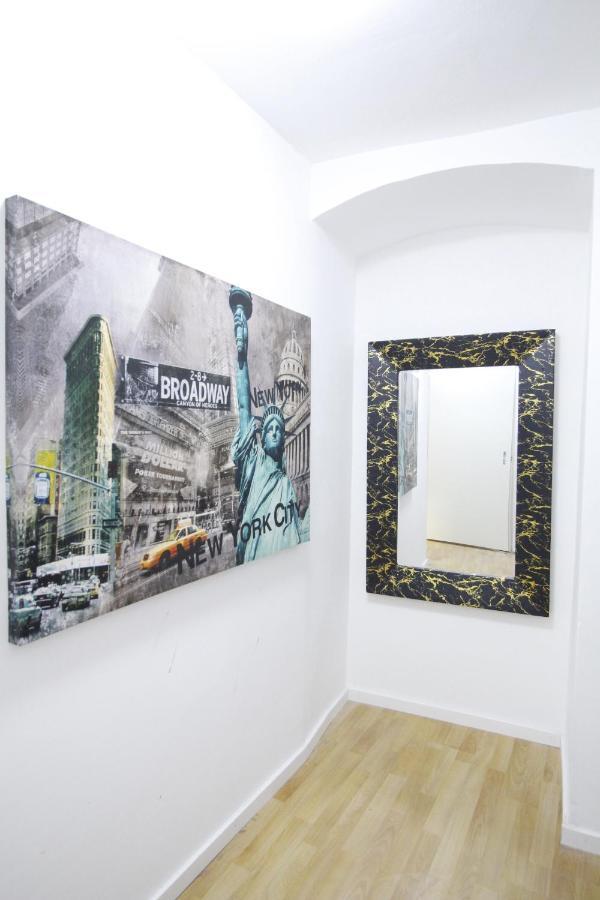 Comfort Triple Room Th Wien Exterior foto